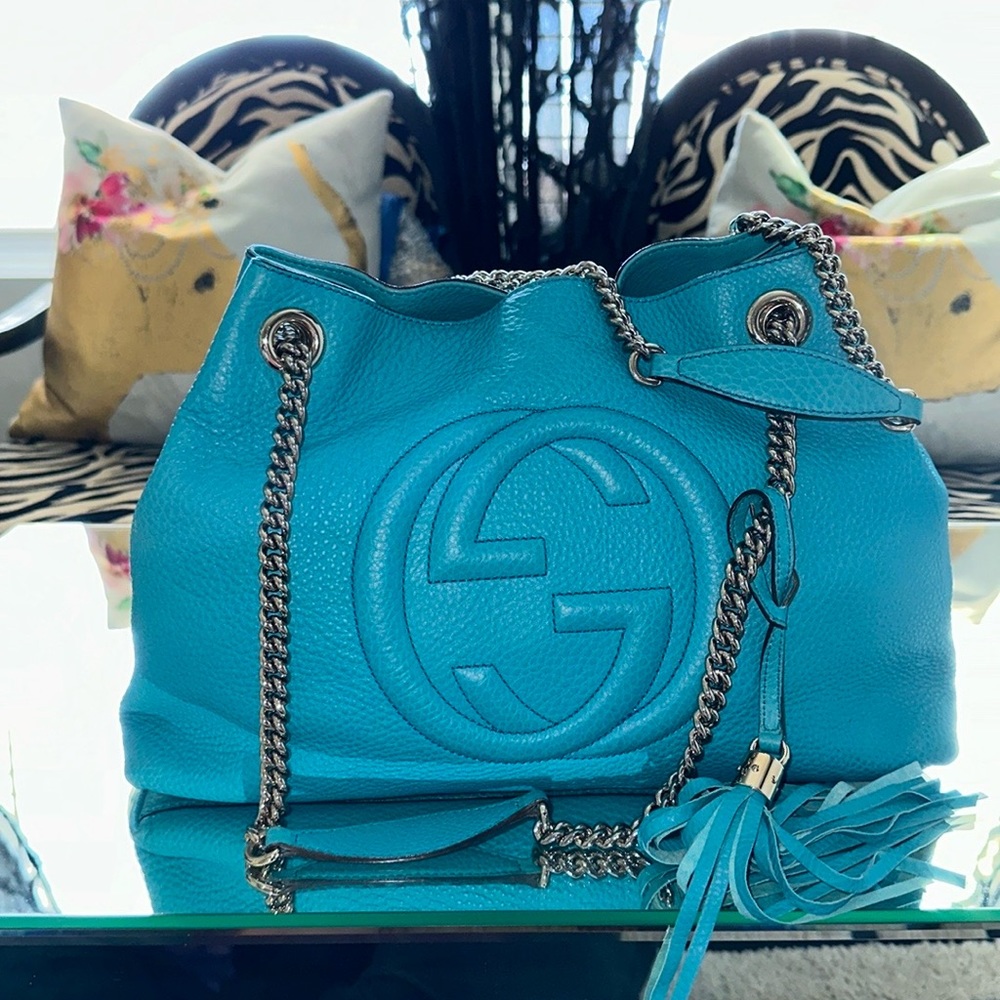 Gucci Pebbled Calfskin Teal/Turquoise Soho Chain Medium